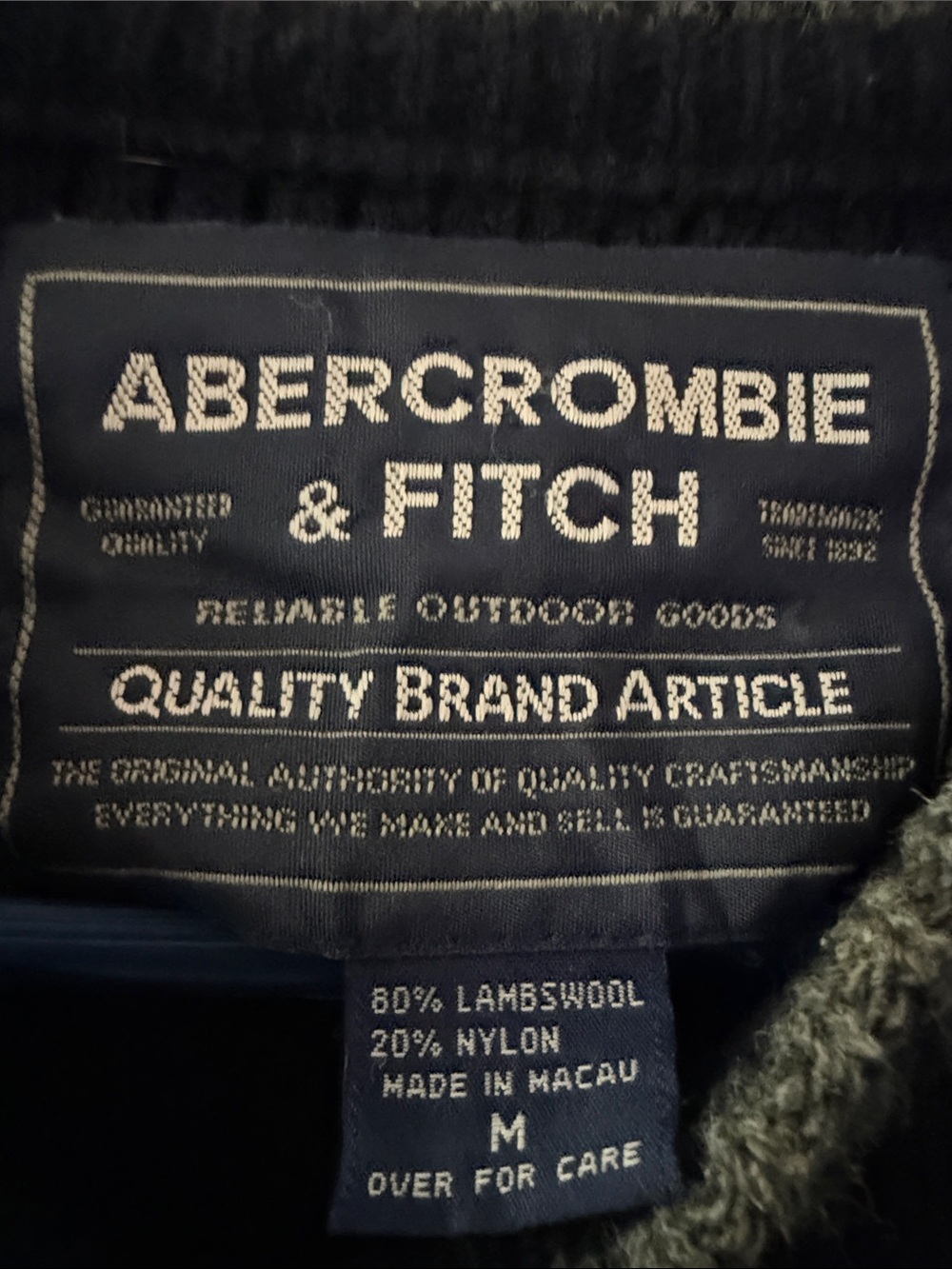 Abercrombie & Fitch Men’s Navy Waffle Knit Crewneck Sweater with Olive Trim - Picture 2 of 7